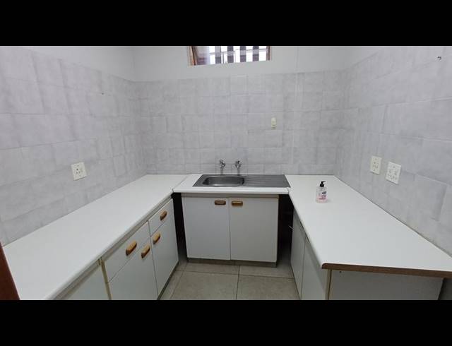 BUSINESS PROPERTY TO RENT IN ROOIHUISKRAAL